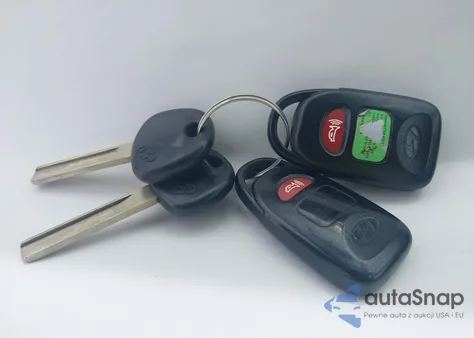 2017 Hyundai Veloster z USA, uszkodzony, nr VIN KMHTC6AD7HU306539